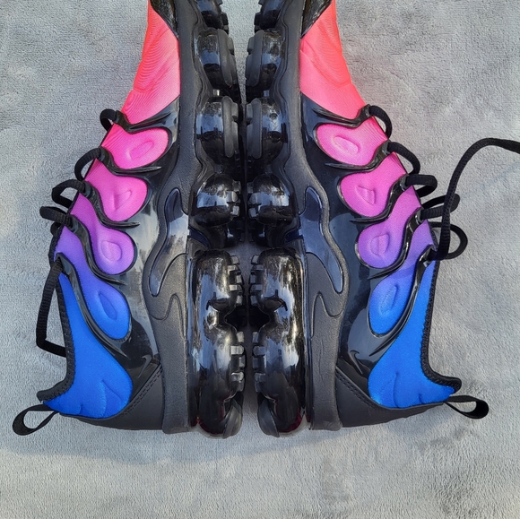 Vapor Max Plus - Picture 3 of 9